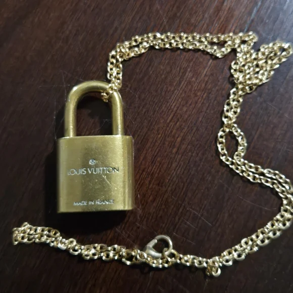 Louis Vuitton Lock #321 - Picture 6 of 6